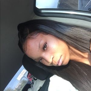 Meet your Posher, Monique